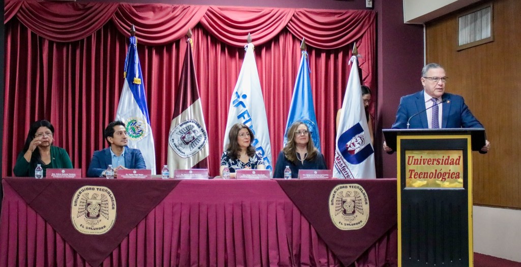 Lanzamiento oficial en la Universidad Tecnológica de El Salvador de la Red por la Salud y el Bienestar Integral, REDSABI